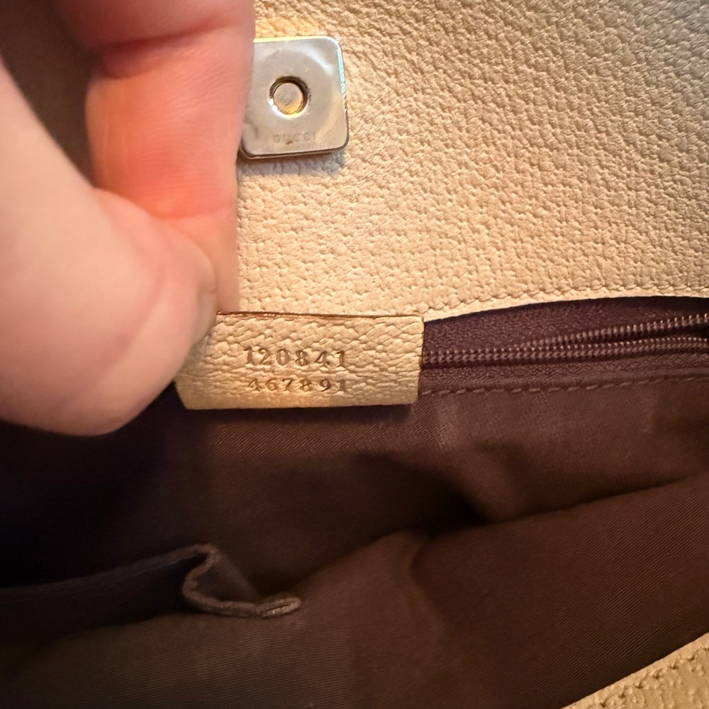Gucci Beige Brown Monogram Crossbody Bag with Gold Hardware - Picture 4 of 13